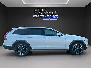 Volvo  V90 B4 Diesel Cross Country Plus AWD